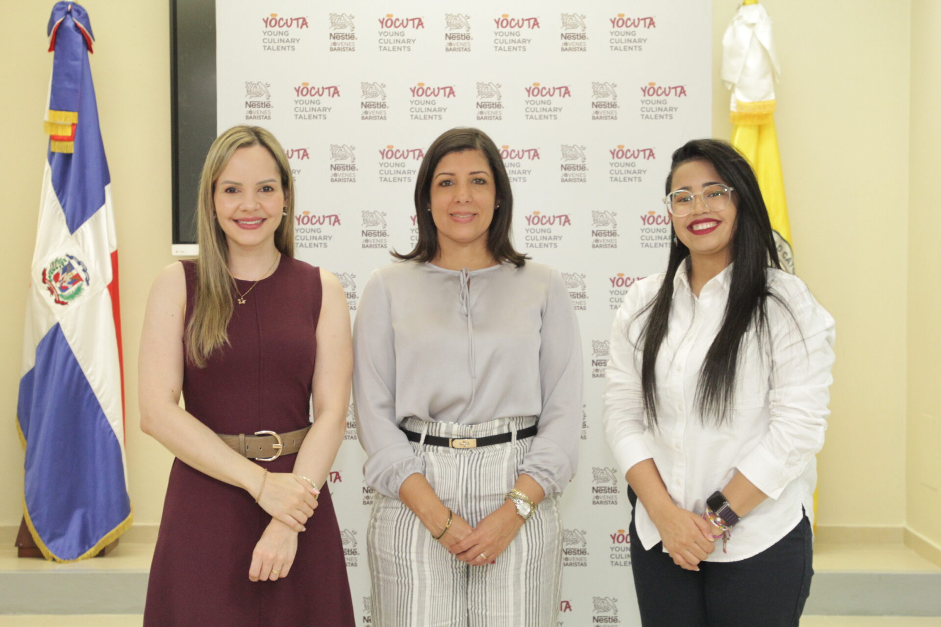 Directivos de Nestlé y TEP PUCMM